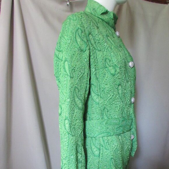 SALE Impressive 1960 Style Coat Dress in Lime Brocade - Picture 9 of 15